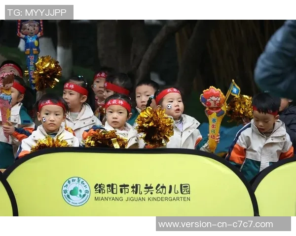 幼儿足球英雄舞蹈视频展现小小运动员的激情与活力,快乐成长的精彩瞬间 幼儿足球英雄舞蹈视频展现小小运动员的激情与活力,快乐成长的精彩瞬间